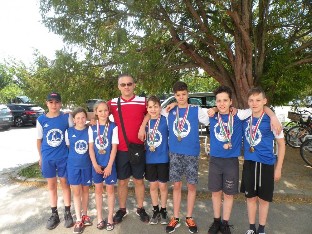 Pünkösdi úszóverseny 01